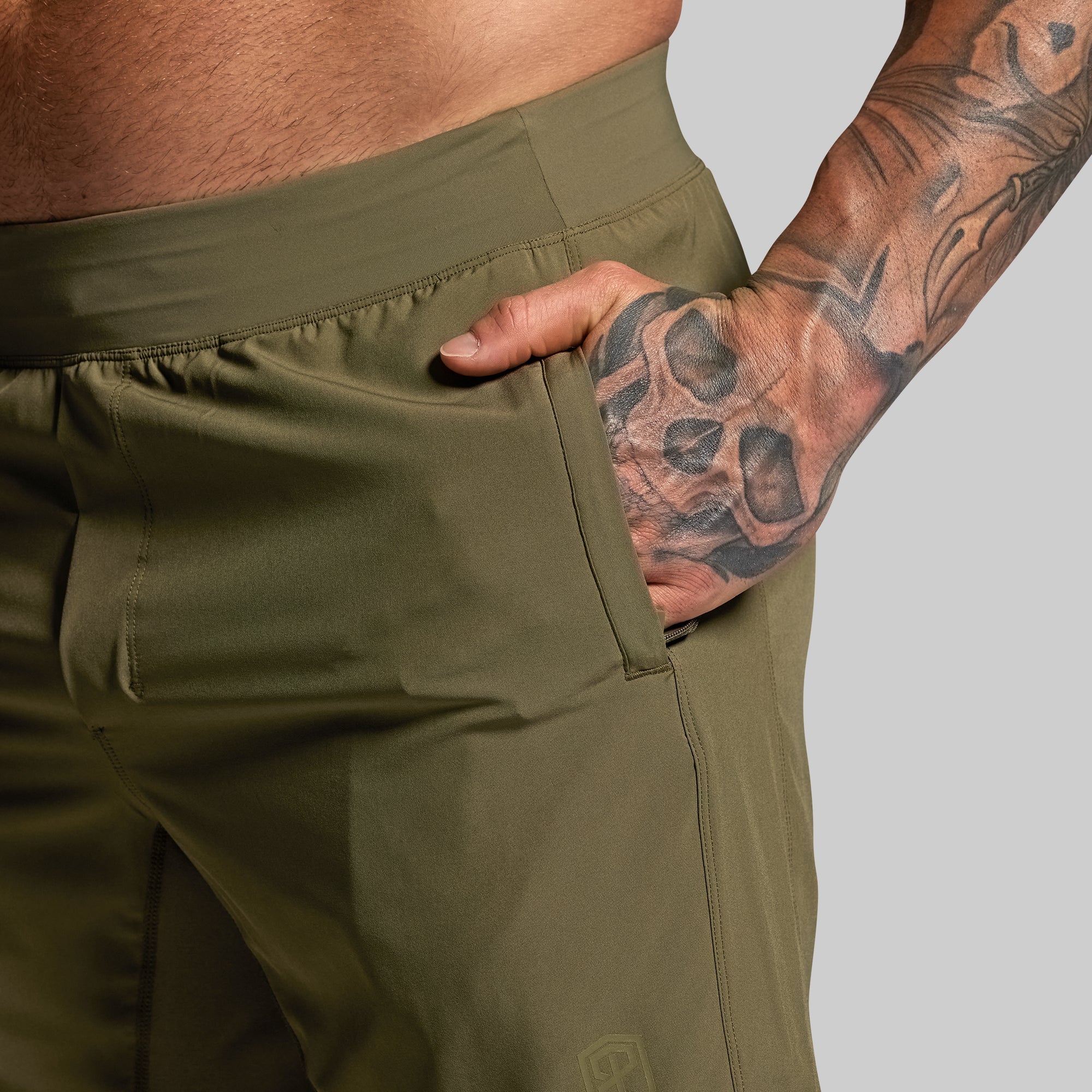 VERSATILE SHORT W/ COMPRESSION 7" - OD Green