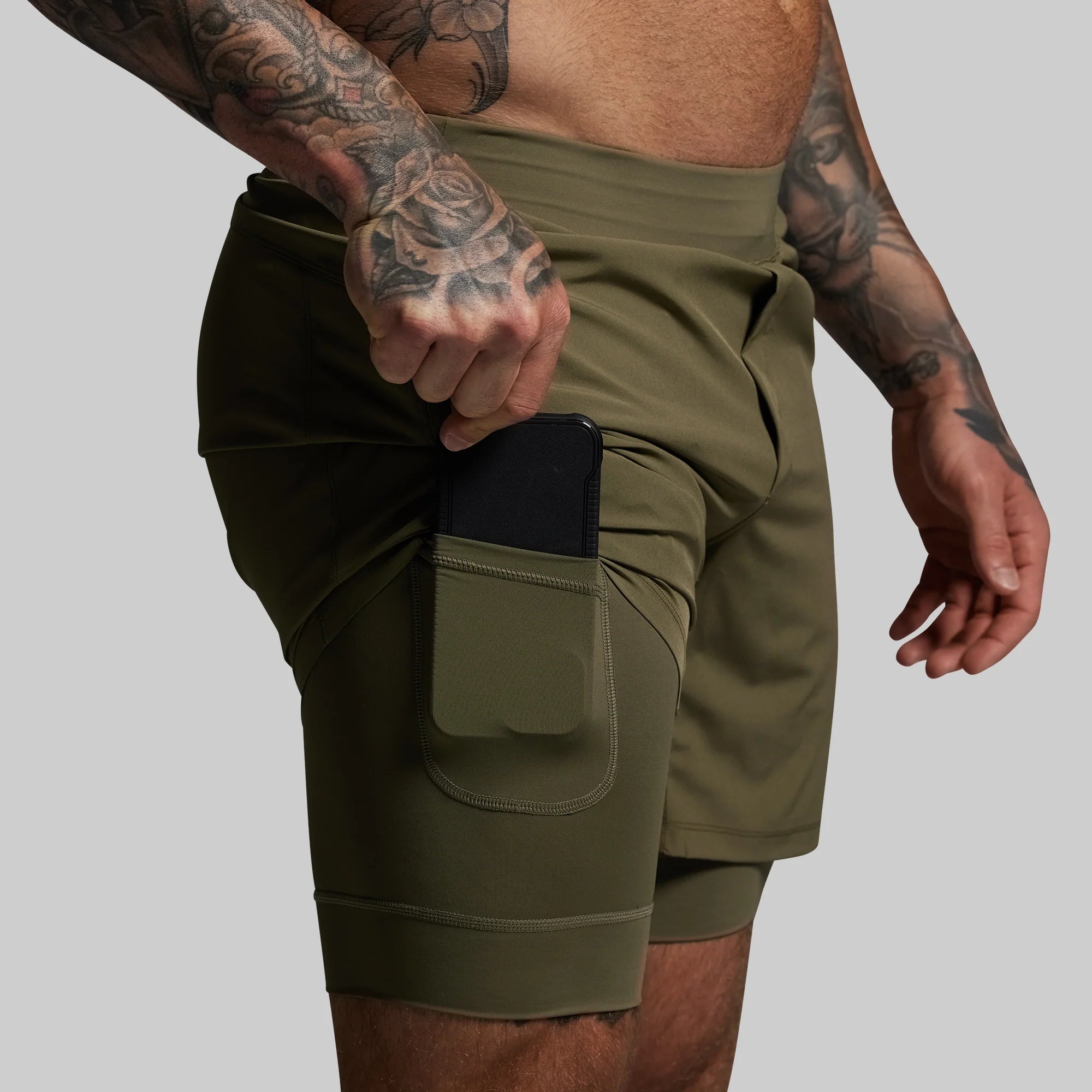 VERSATILE SHORT W/ COMPRESSION 7" - OD Green