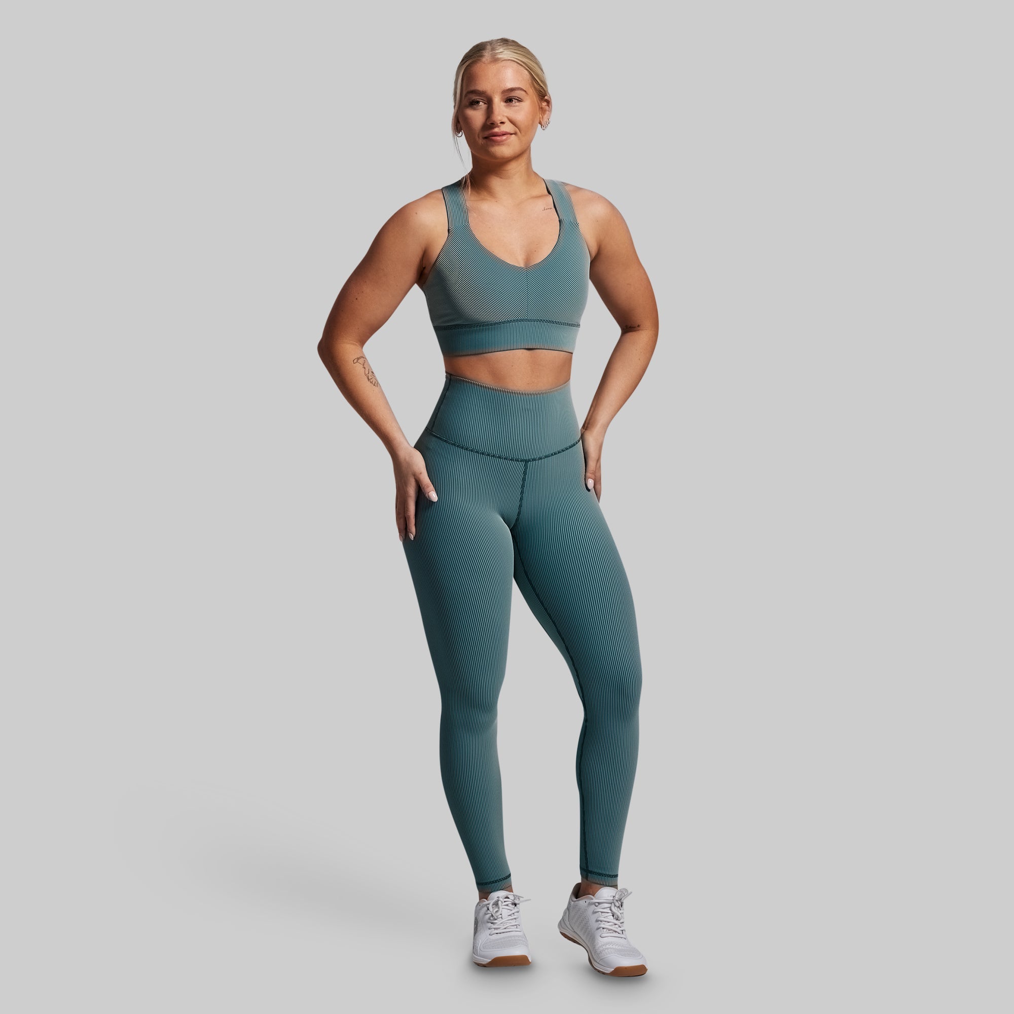 *Forpöntun* Limitless Legging - Aegean Prism