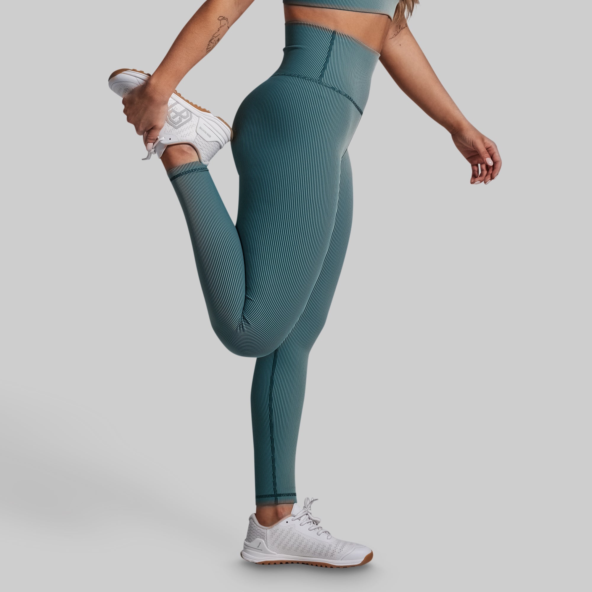 *Forpöntun* Limitless Legging - Aegean Prism