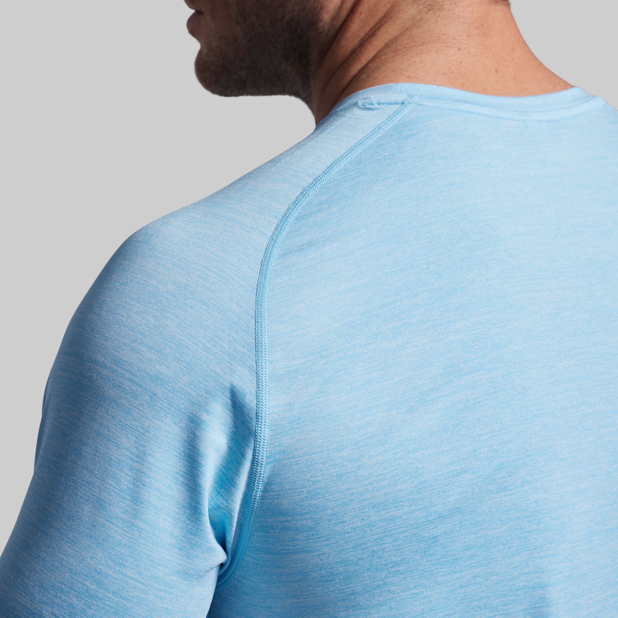 *Forpöntun* Training Tee - Ice