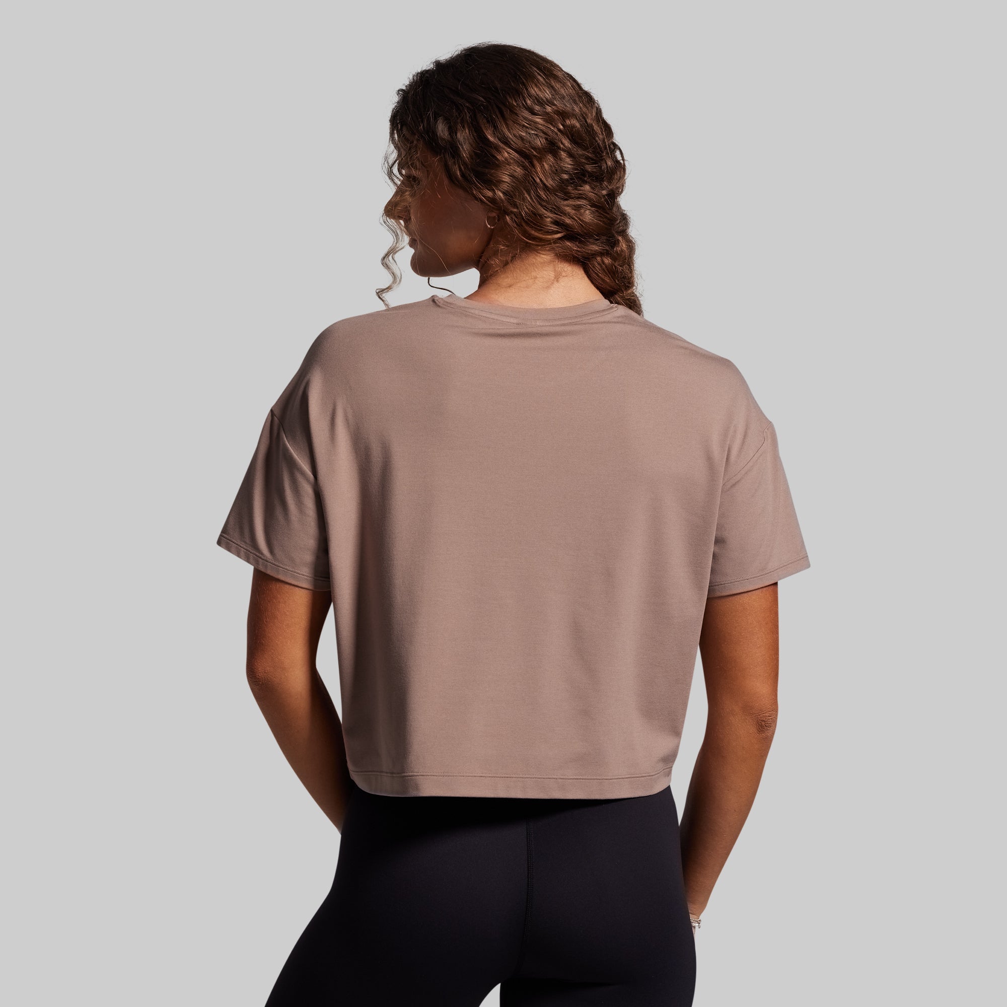 *Forpöntun* BP Premium Basic Crop Tee - Java