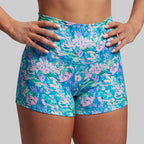 *Forpöntun* New Heights Booty Short - Blossom
