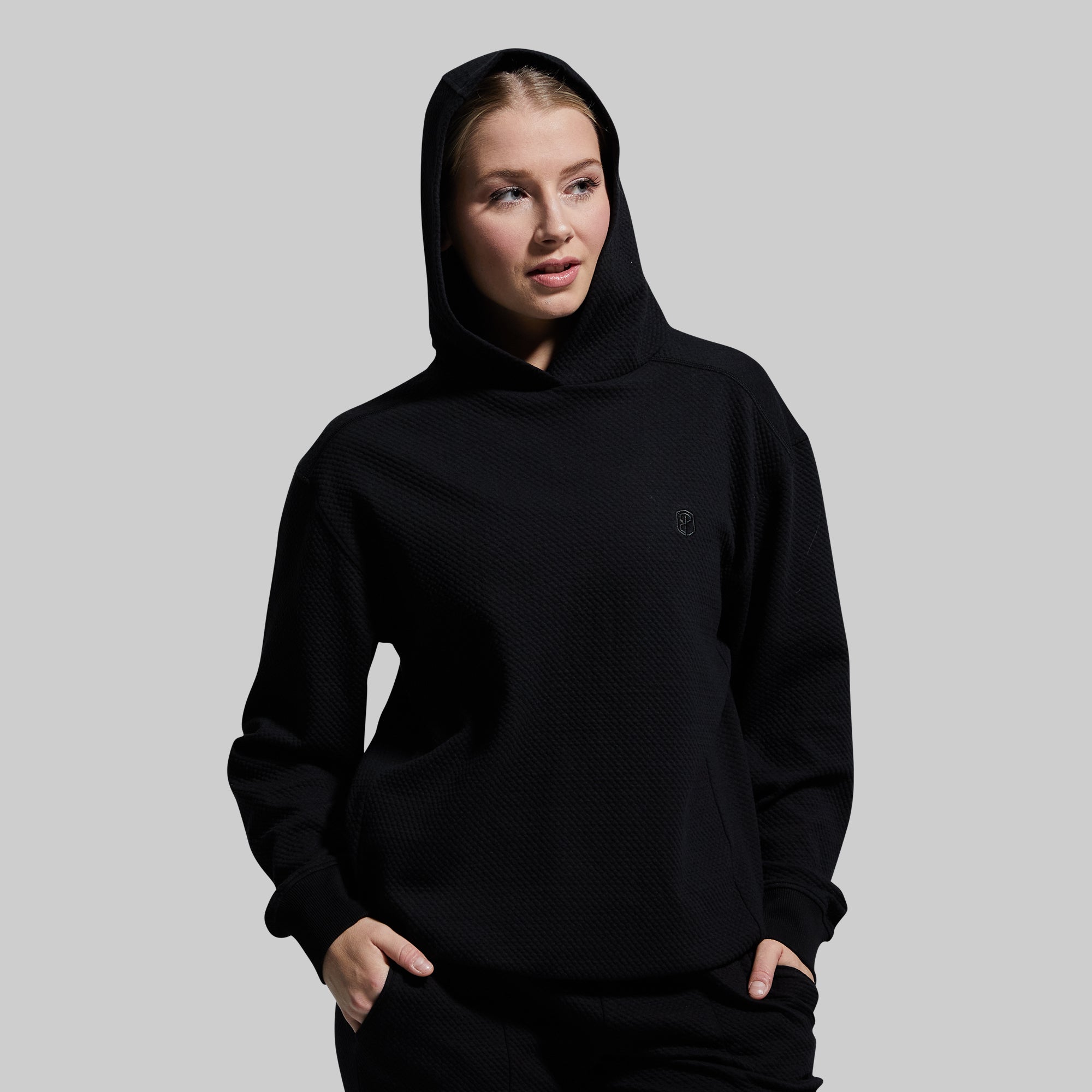 *Forpöntun* Women's Cloud Hoodie - Black