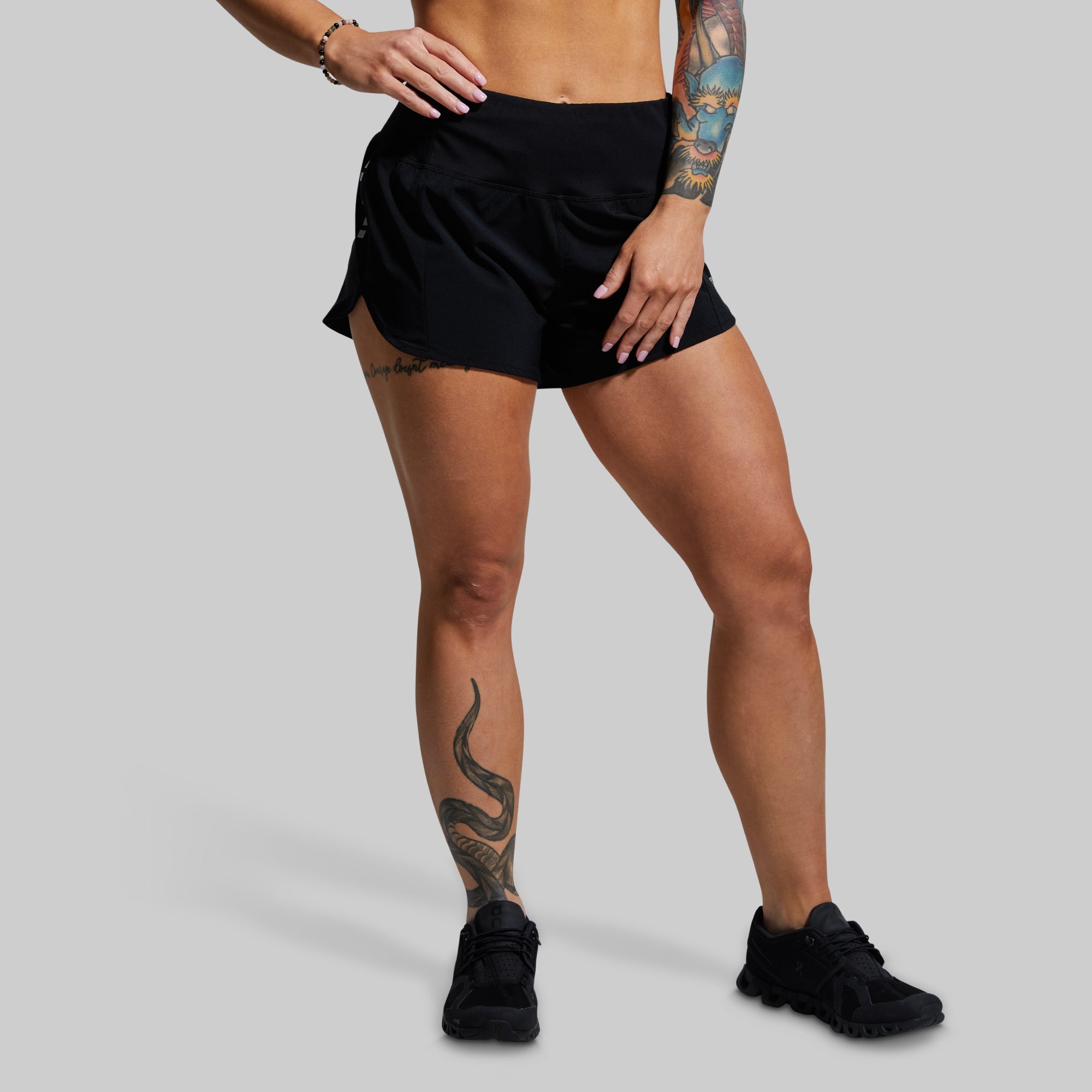 *Forpöntun* Women's Endurance Short - Black