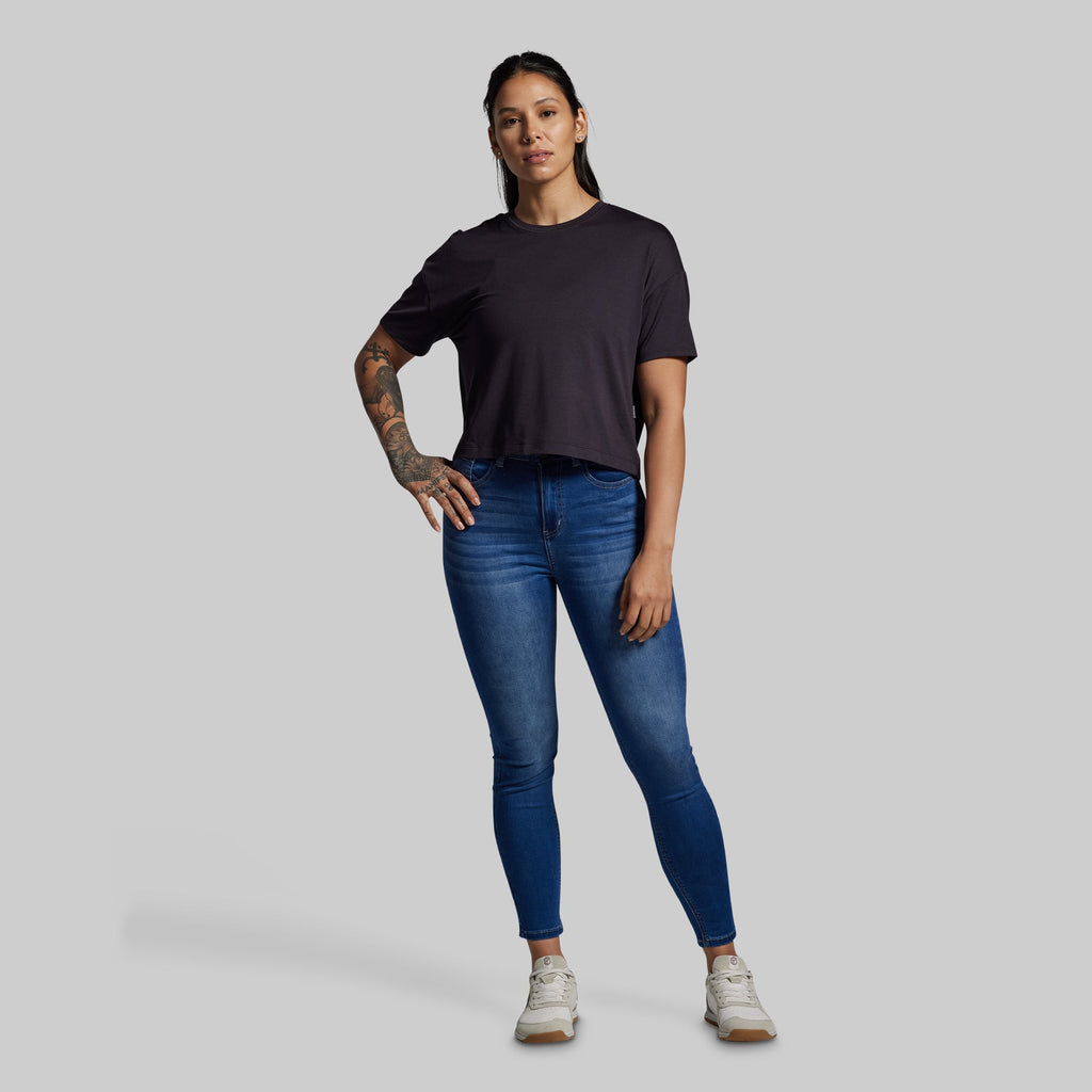 *Forpöntun* BP Premium Basic Crop Tee - Black