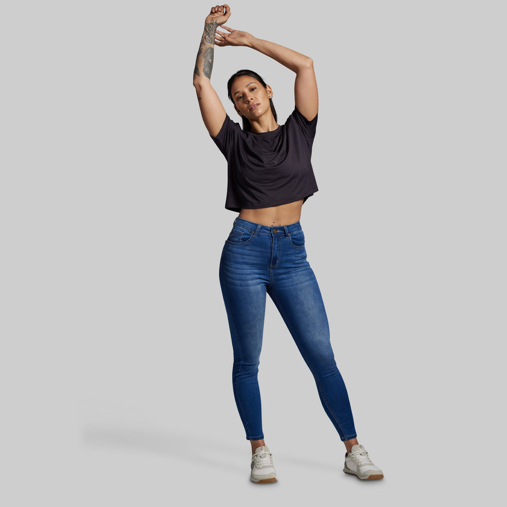 *Forpöntun* BP Premium Basic Crop Tee - Black