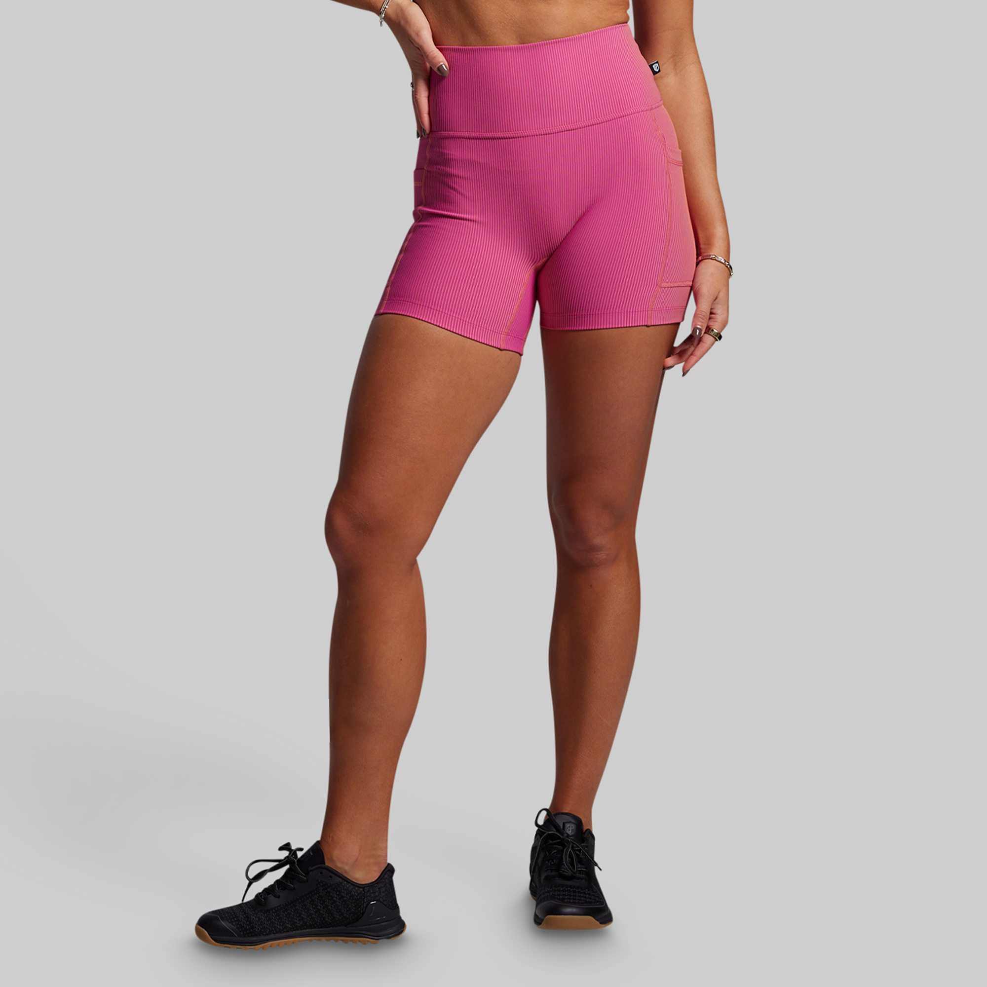 *Forpöntun* All or Nothing Short - Fuchsia Prism