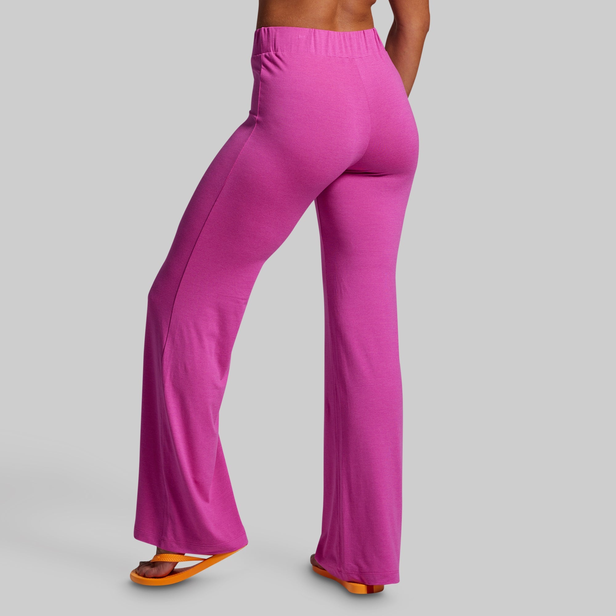 *Forpöntun* BP Premium Basic Lounge Pant - Fuchsia