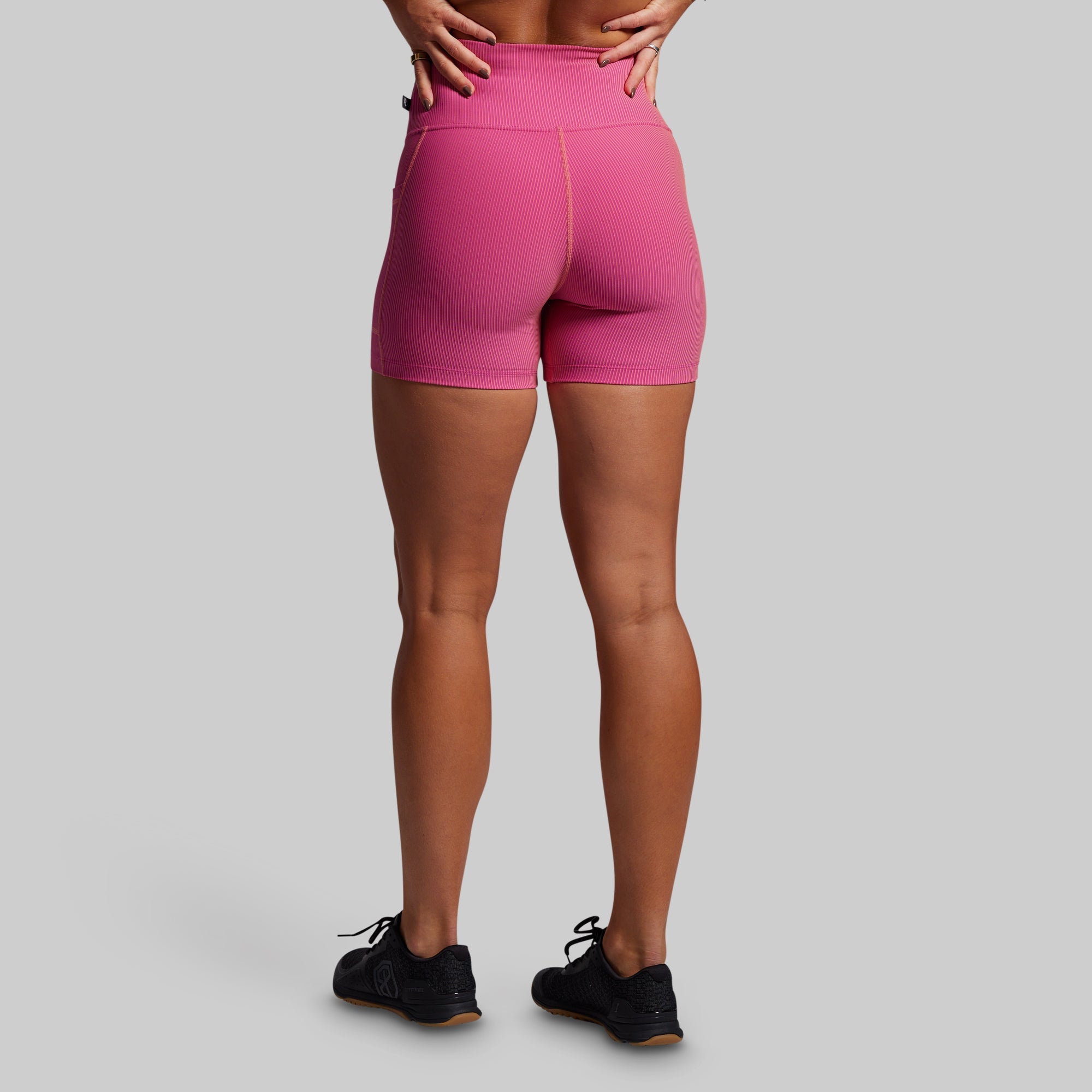 *Forpöntun* All or Nothing Short - Fuchsia Prism