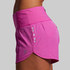 *Forpöntun* Women's Endurance Short - Fuchsia